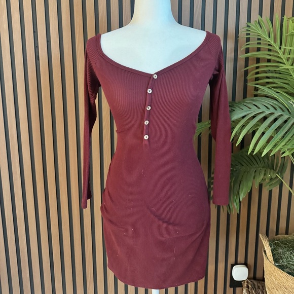 Dresses & Skirts - Burgundy Long Sleeve Button-Down Dress
